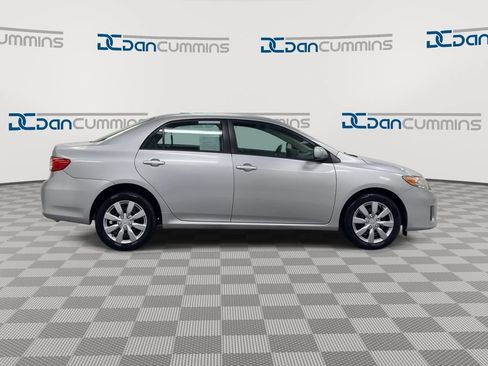 Used 2012 Toyota Corolla LE FWD image 9