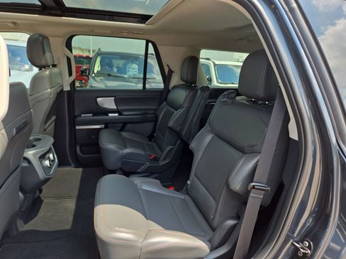 Certified 2025 Ford Expedition Active AWD/4WD image 47