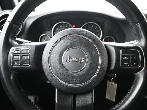 Used 2014 Jeep Wrangler Unlimited Sahara w/ Connectivity Group image 27