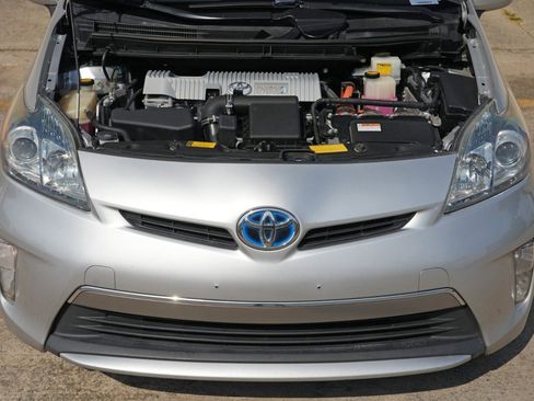 Used 2014 Toyota Prius Prime Plug-In Hybrid FWD image 7