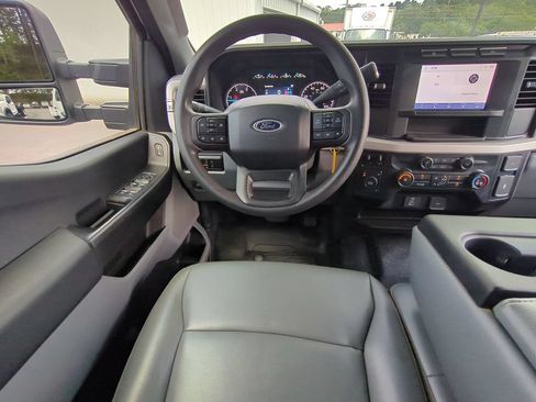 Used 2024 Ford F350 XL w/ XL Chrome Package AWD/4WD image 18