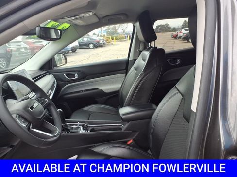 Used 2022 Jeep Compass Latitude image 10