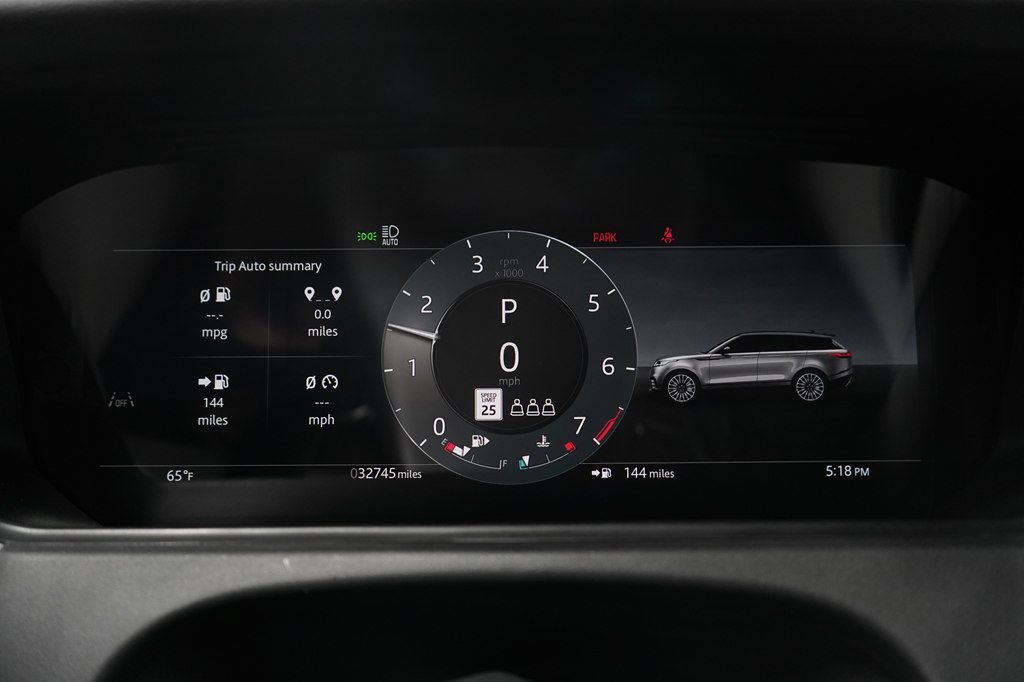 Used 2025 Land Rover Range Rover Velar Dynamic SE AWD/4WD image 17