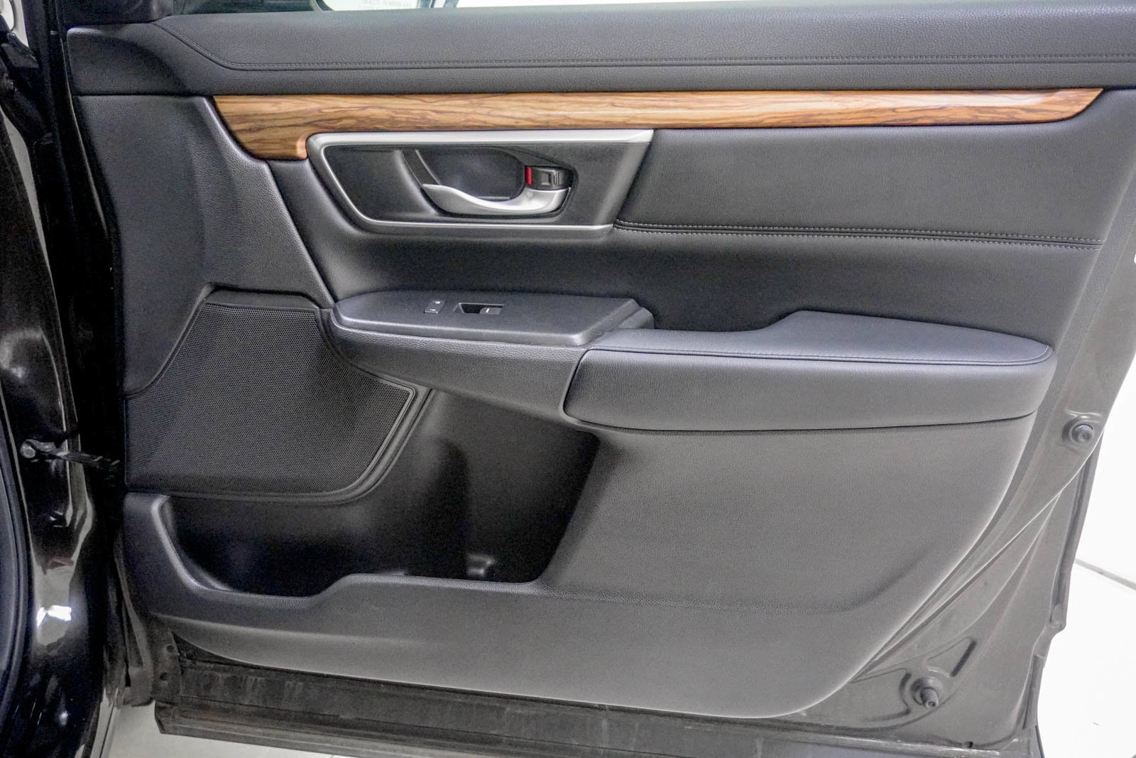 Used 2018 Honda CR-V EX-L image 32