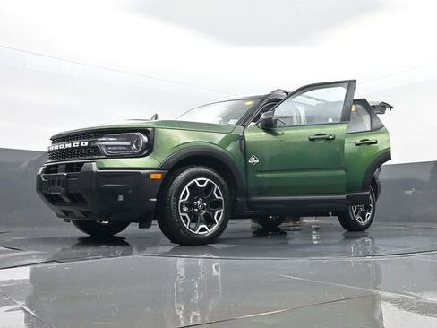Used 2025 Ford Bronco Sport Outer Banks w/ Outer Banks Tech Package+ AWD/4WD image 33