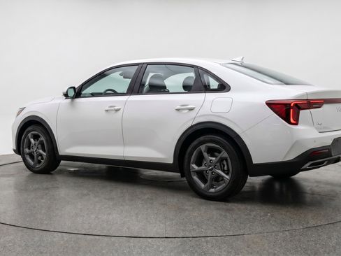 Used 2025 Kia K4 FWD image 6