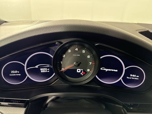 Certified 2022 Porsche Cayenne Coupe AWD/4WD image 35