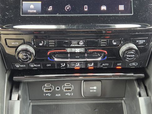 New 2025 Jeep Grand Cherokee Laredo RWD image 16