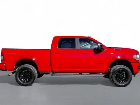 Used 2024 RAM 2500 Big Horn w/ Sport Appearance Package image 6