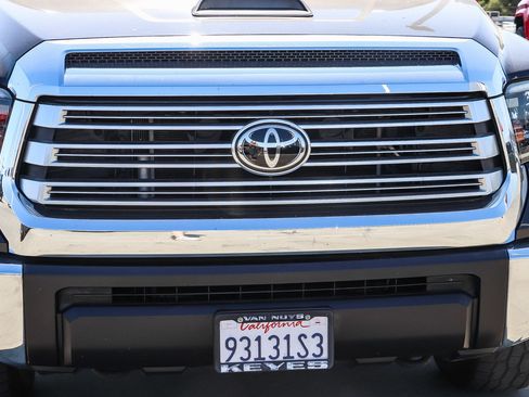 Used 2021 Toyota Tundra Limited w/ Limited Premium Package AWD/4WD image 11