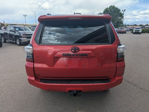 Used 2022 Toyota 4Runner SR5 AWD/4WD image 4
