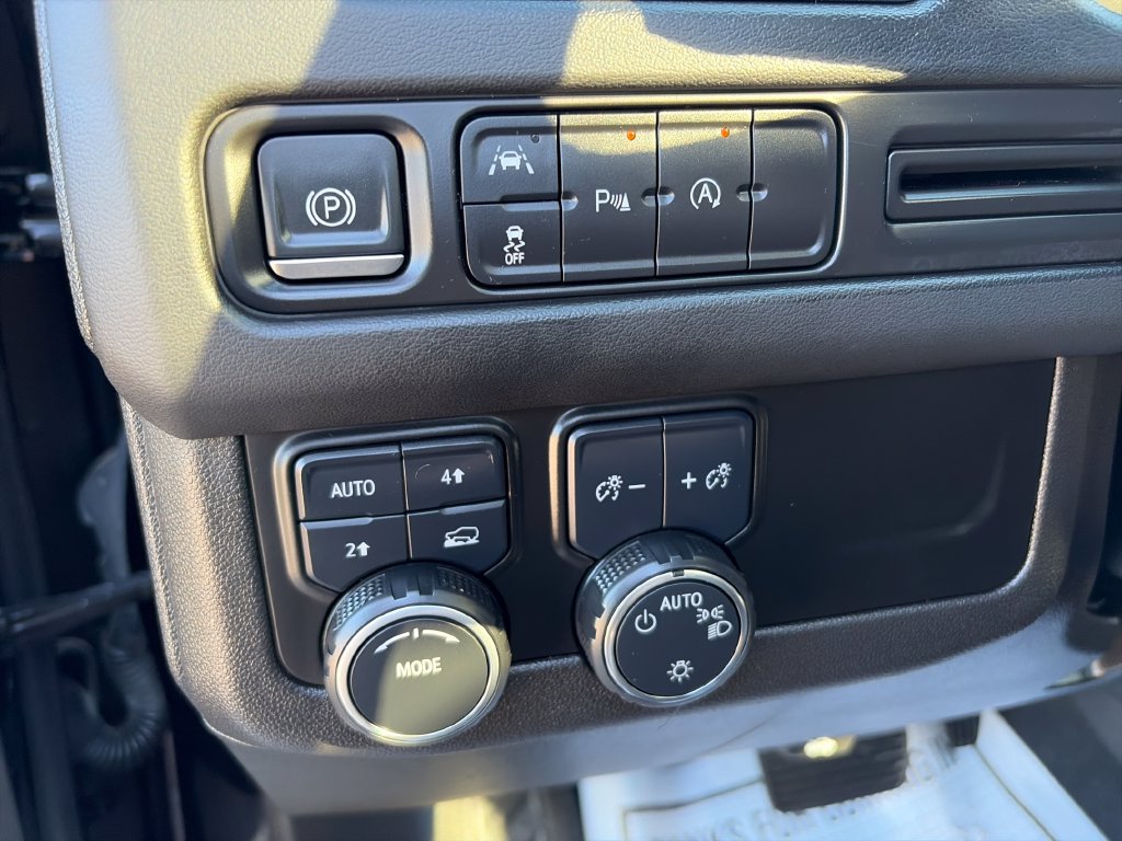 Used 2023 Chevrolet Tahoe RST AWD/4WD image 17