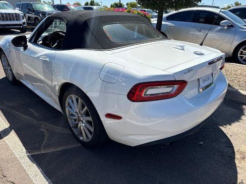 Used 2018 FIAT 124 Spider Lusso RWD image 3