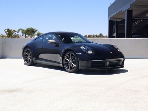 Certified 2024 Porsche 911 Carrera RWD image 7