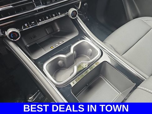 New 2026 Chevrolet Traverse LT w/ Midnight/Sport Edition FWD image 26