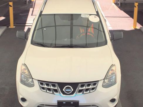 Used 2015 Nissan Rogue S w/ Convenience Package image 2