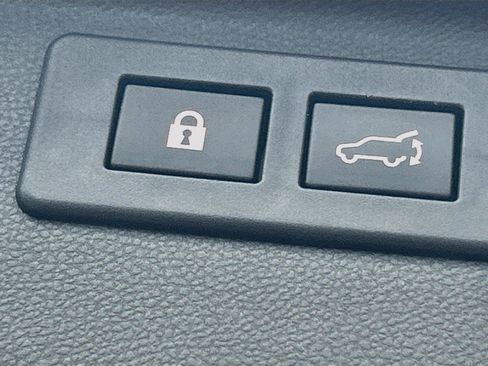 Used 2022 Subaru Forester Limited AWD/4WD image 14