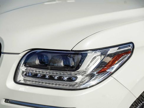 Used 2021 Lincoln Navigator L Black Label w/ Special Edition Package image 10