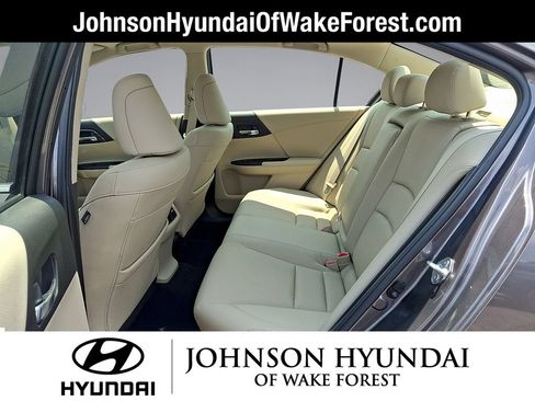 Used 2017 Honda Accord Touring image 20