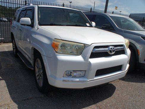 Used 2013 Toyota 4Runner Limited RWD image 3