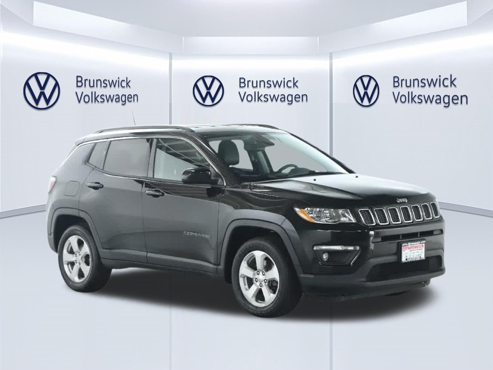 Used 2018 Jeep Compass Latitude FWD image 7