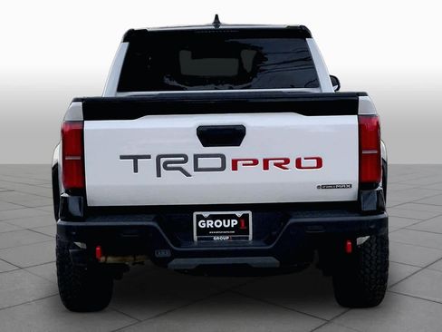 Used 2025 Toyota Tacoma TRD Pro AWD/4WD image 5
