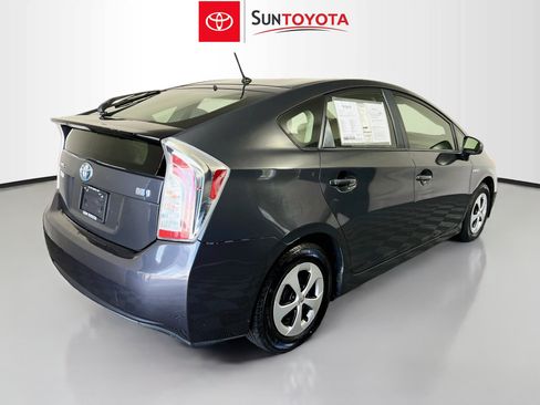 Used 2015 Toyota Prius Two FWD image 4