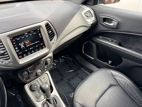 Used 2021 Jeep Compass Latitude AWD/4WD image 23