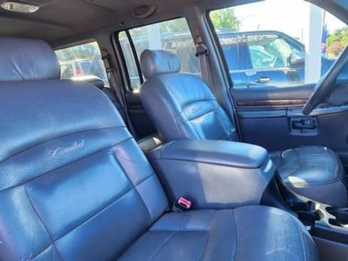 Used 2000 Ford Explorer Limited RWD image 11