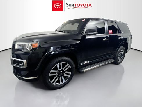 Used 2022 Toyota 4Runner Limited AWD/4WD image 9