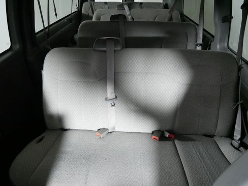 Used 2025 Chevrolet Express 3500 LT w/ LT Preferred Equipment Group RWD image 13