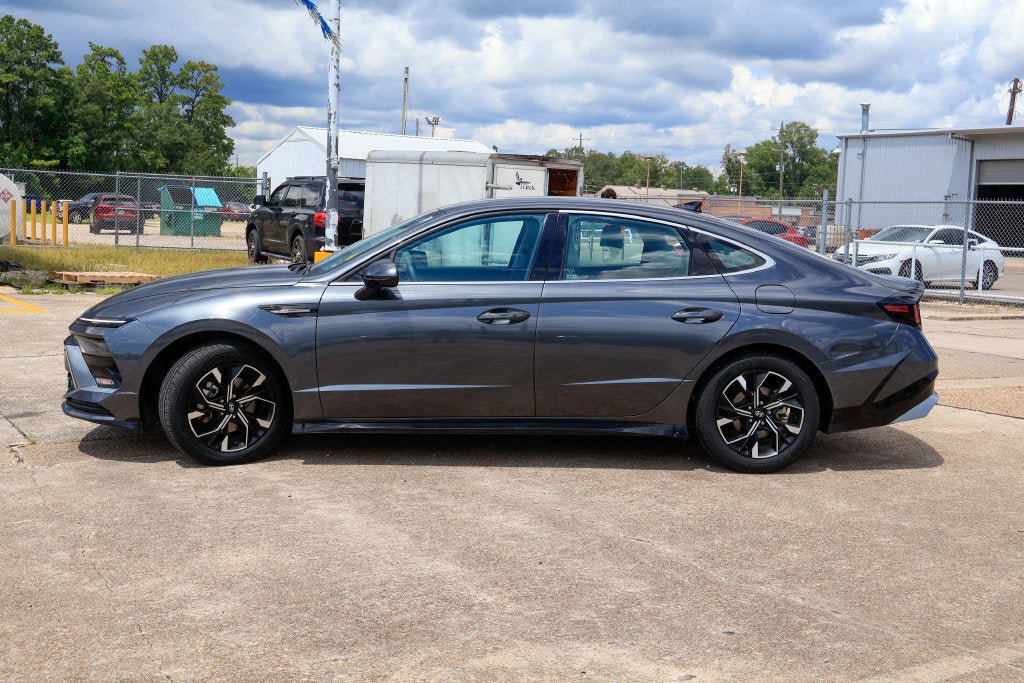 Used 2025 Hyundai Sonata SEL FWD image 24