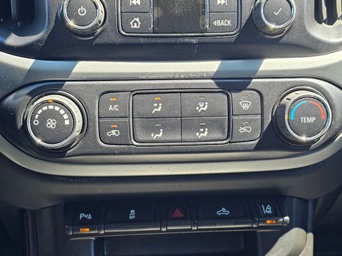 Used 2022 Chevrolet Colorado LT w/ Fleet Safety Package RWD image 32