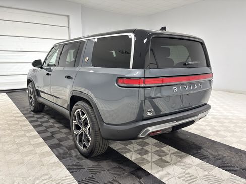Used 2025 Rivian R1S Adventure AWD/4WD image 3