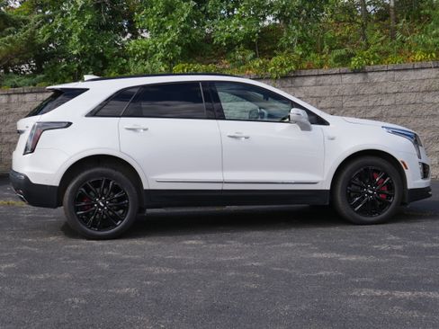Used 2023 Cadillac XT5 Sportv w/ Platinum Package AWD/4WD image 8