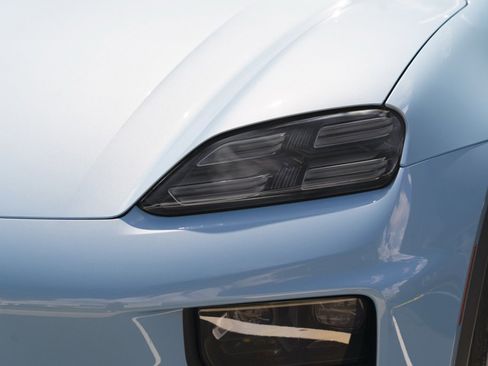 Used 2025 Porsche Macan 4S Electric image 49