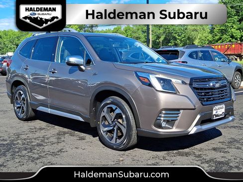 Certified 2023 Subaru Forester Touring AWD/4WD image 1