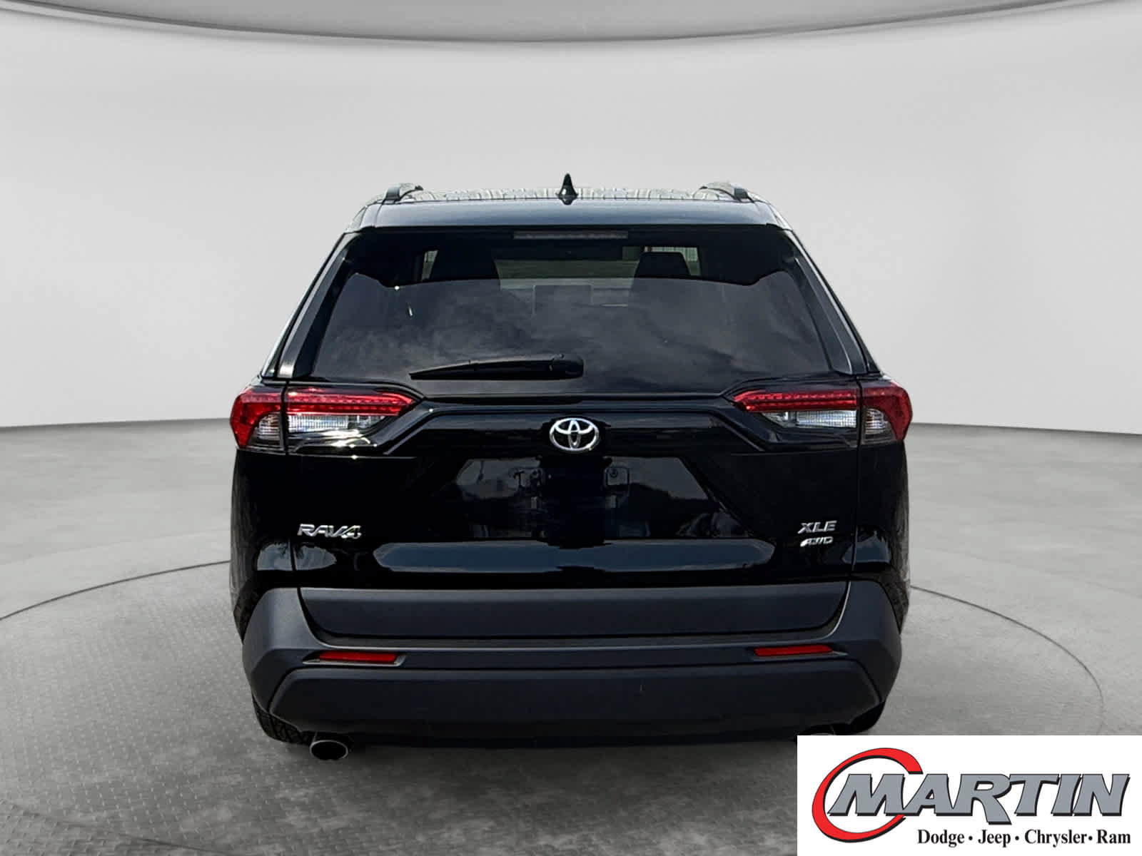 Used 2025 Toyota RAV4 XLE AWD/4WD image 6