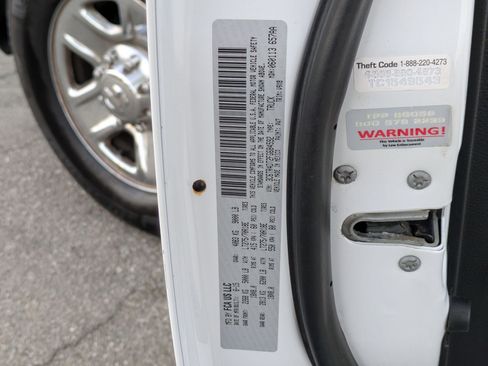 Used 2015 RAM 2500 SLT image 30