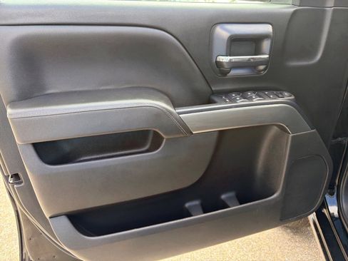 Used 2018 Chevrolet Silverado 1500 LT w/ Texas Edition image 9