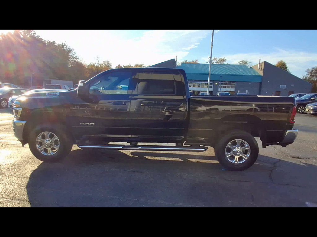 Used 2026 RAM 2500 Big Horn AWD/4WD image 5