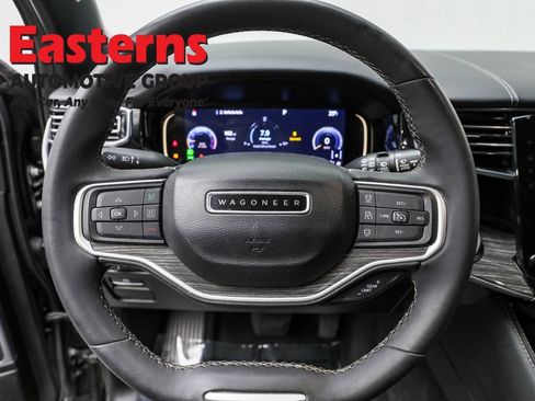 Used 2022 Jeep Wagoneer Series II AWD/4WD image 10