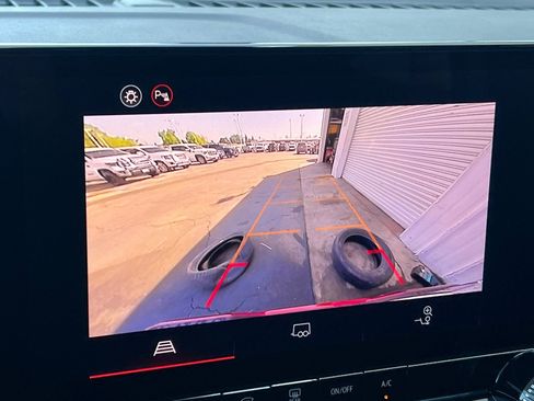 New 2026 GMC Canyon Elevation image 18