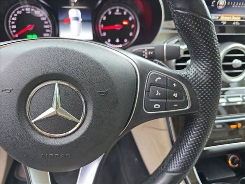 Used 2019 Mercedes-Benz GLC 300 4MATIC image 19
