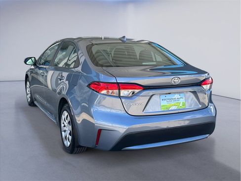 Used 2022 Toyota Corolla LE FWD image 4