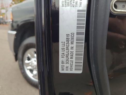 Used 2024 RAM 2500 Big Horn image 29