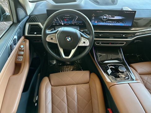 Certified 2024 BMW X7 xDrive40i image 24