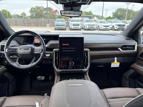 New 2026 GMC Yukon XL Denali Ultimate w/ LPO, Illumination Package AWD/4WD image 14