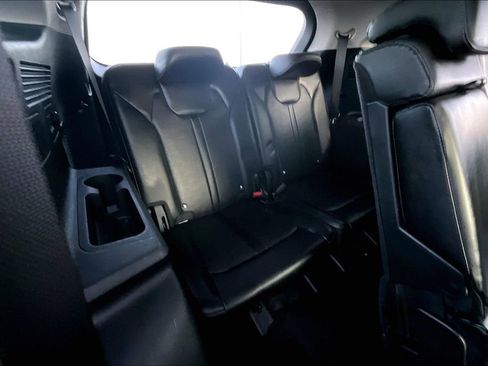 Used 2024 Kia Sorento S image 28