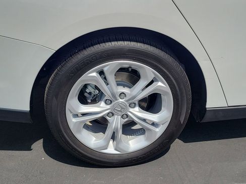 Certified 2024 Honda Accord LX image 7